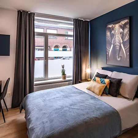 Samesofa And Alkemadestraat *